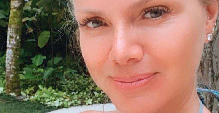 Aos 47 anos, Eliana posa de biquíni decotado e coleciona elogios - Reprodução/Instagram