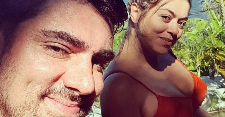 Esposa de Marcelo Adnet, Patrícia Cardoso posta selfie com a filha recém-nascida - Reprodução/Instagram