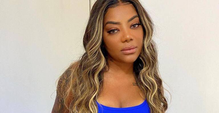 Imunizada! Ludmilla dá shot de 'vacina contra a Covid-19' em amigos durante uma festa: "Já chegou aqui" - Reprodução/Instagram