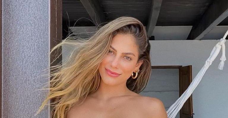 Deslumbrante, ex-BBB Mari Gonzalez aposta em biquíni sem alças e exibe abdômen chapado - Reprodução/Instagram