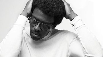 Aprovado? Seu Jorge radicaliza o visual e surge completamente ruivo na web: "Ô, homem lindo" - Reprodução/Instagram