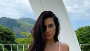 Cleo Pires faz carão e ostenta corpo absurdo ao posar com biquíni fininho - Reprodução/Instagram