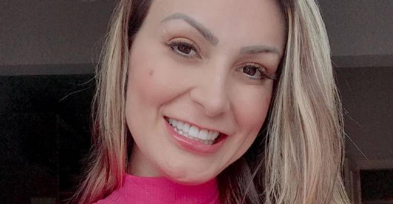 Andressa Urach recebe chuva de críticas após renovar o visual e surgir loiríssima: "Aparência estranha" - Reprodução/Instagram