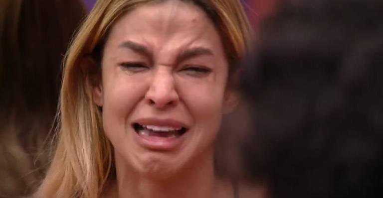 BBB21: Kerline vai às lágrimas após briga com Lucas durante a festa: "A casa toda falando que eu era racista" - Reprodução/TV Globo