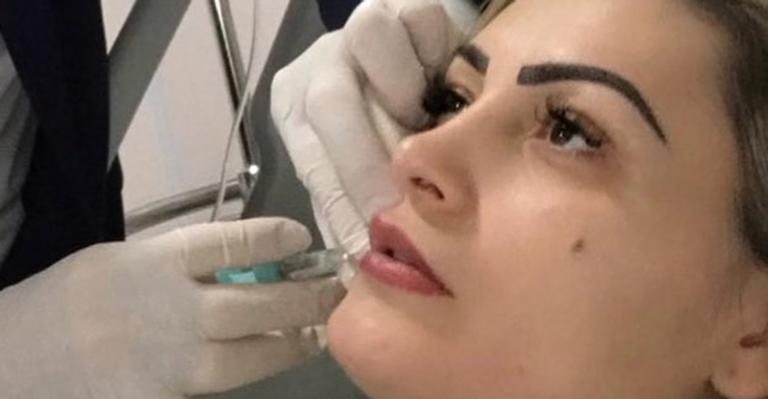 Andressa Urach se submete a procedimento estético e anuncia guinada na carreira - Instagram