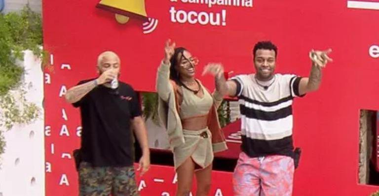 BBB21: Karol Conká, Projota e Nego Di zombam durante festa - Reprodução/TV Globo