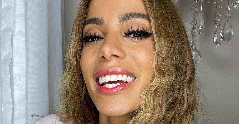 Recuperada! Anitta recebe alta hospitalar após passar quatro dias internada - Arquivo Pessoal