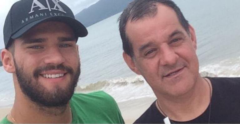 Goleiro Alisson agradece mensagens de apoio após morte do pai - Reprodução/Instagram