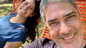 Natasha Dantas faz graça com barba de William Bonner - Reprodução/Instagram