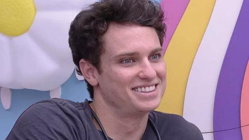 Ex-BBB Lucas Bissoli surge irreconhecível após harmonização facial: "Outra pessoa" - Reprodução/TV Globo