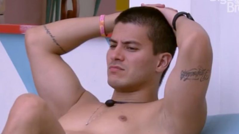 BBB22: Problema raiz! Arthur se enfurece com tarefas domésticas: "Tem duas pias" - Reprodução/TV Globo