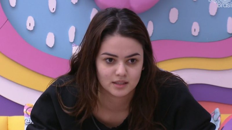 Eslovênia explicou para Eliezer que não está jogando ao lado das comadres no BBB22 - Reprodução/TV Globo