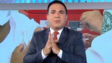 Reinaldo Gottino relata desespero após internação às pressas: "Achei que ia morrer" - Reprodução/Record TV