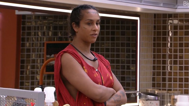 Linn da Quebrada comentou com Jessilane sobre a escolha de Lucas para o almoço do anjo - Reprodução/TV Globo