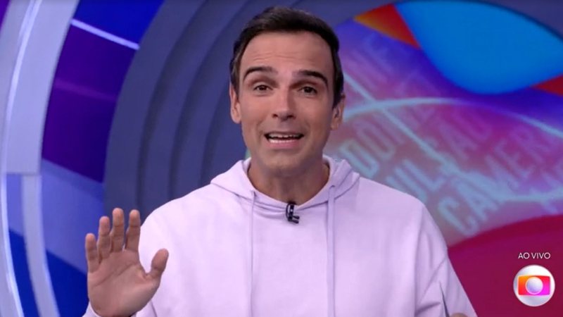 Tadeu Schmidt fez um apelo ao vivo para a votação do paredão conseguir bater um recorde no BBB22 - Reprodução/TV Globo