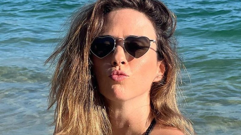 Tatá Werneck mostra virilha com biquíni fininho - Reprodução/Instagram