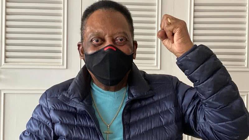 Pelé esbanja felicidade dois meses após retirada de tumor: "Cada dia melhor" - Reprodução/Instagram