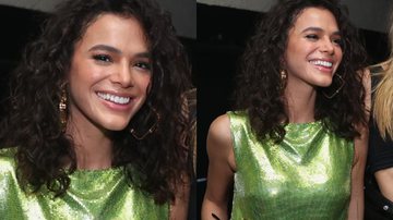 Quem é essa? Bruna Marquezine deixa cabelos ao natural e arrasa com vestido fendado - AgNews/Daniel Pinheiro