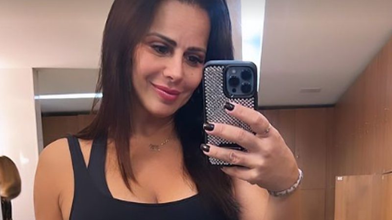 Viviane Araújo malha de body colado e exibe curvas um mês após parto - Reprodução/Instagram