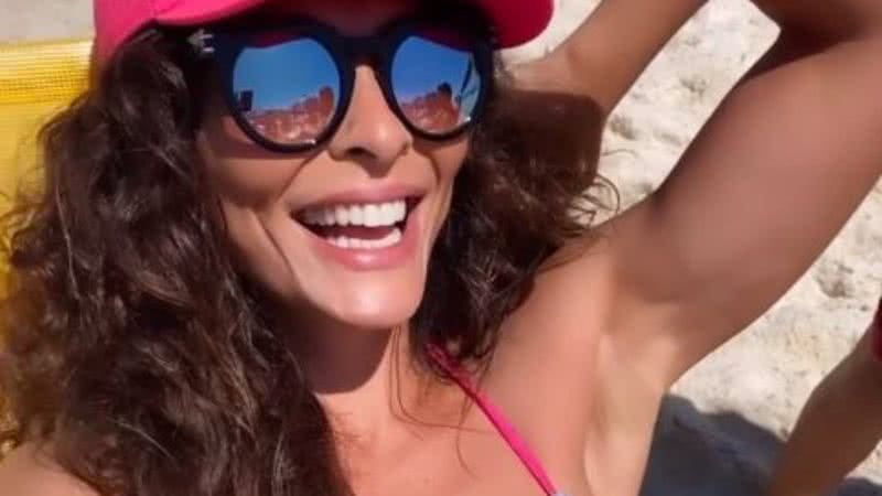 Juliana Paes dispensa retoques e mostra barriguinha real - Reprodução / Instagram