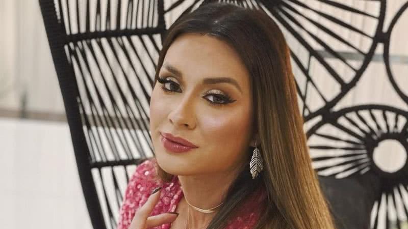 Poderosa, Juju Salimeni ousa e elege produção curtíssima com decote profundo: “Excesso de gostosura” - Reprodução/Instagram