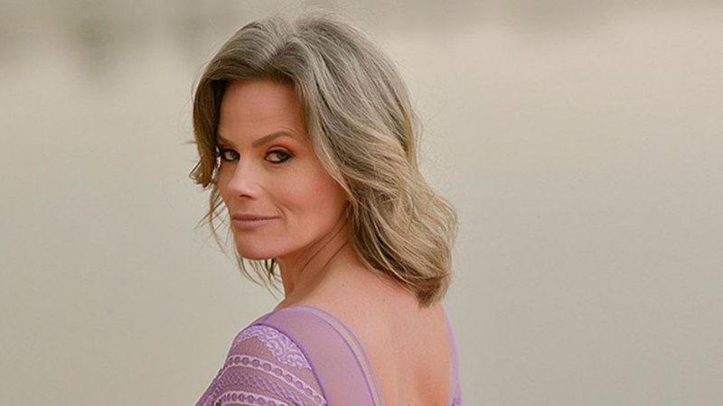 Aos 50 anos, Maria Cândida exibe corpo real com celulites e desabafa: "Não existe milagre" - Adriana Gomes/ Reprodução Instagram