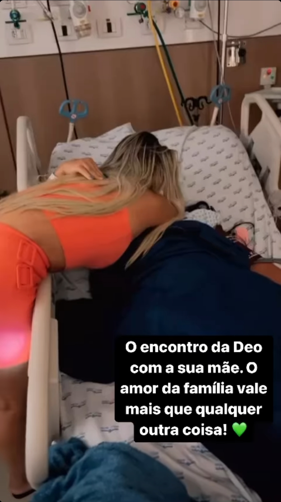 deolane e mãe