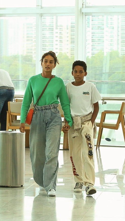 Taís Araujo e o filho, João Vicente