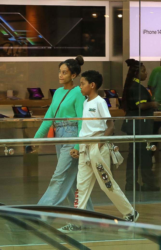 Taís Araujo e o filho, João Vicente