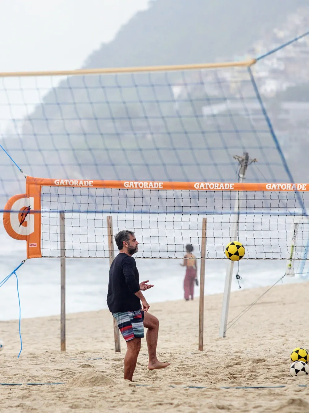 Galã dos anos 90, Thierry Figueira ostenta boa forma em rara aparição pública