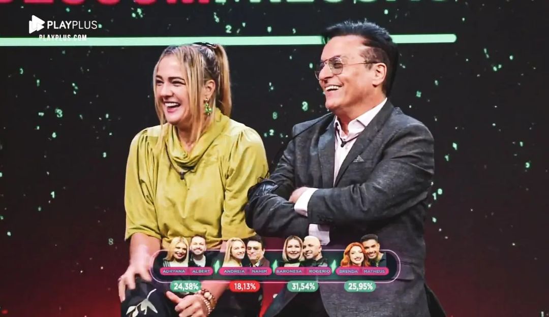 Nahim ao lado da ex-esposa, Andreia Andrade, no 'Power Cauple Brasil' de 2022