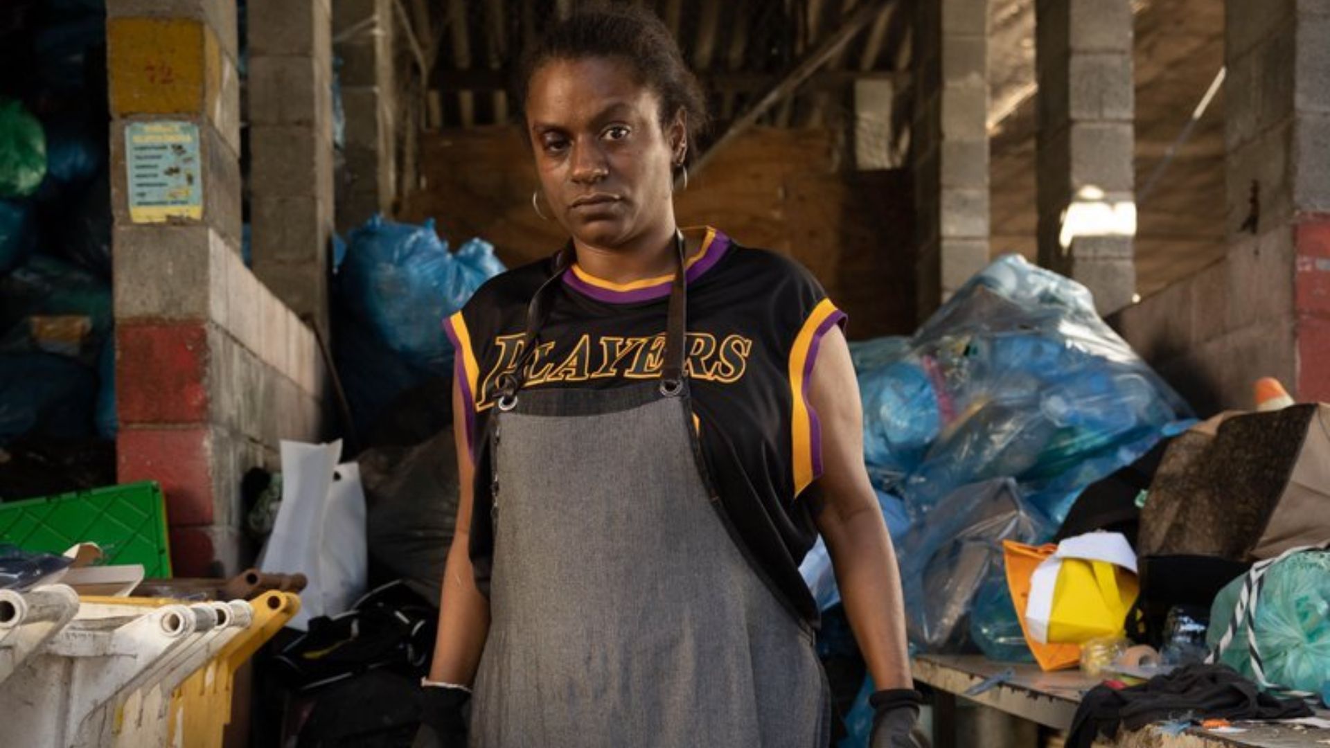 Shirley Cruz, de Trash: A Esperança Vem do Lixo, é a protagonista de A Melhor Mãe do Mundo, novo filme de Anna Muylaert (Que Horas Ela Volta?) (Foto: Divulgação)