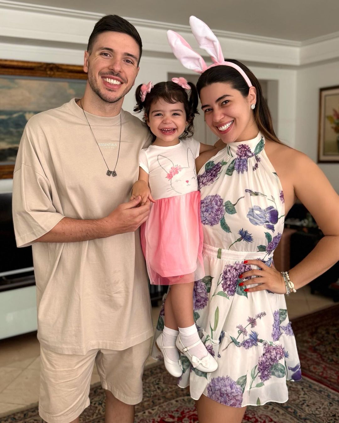 Vivian Amorim com a filha, Malu, e o ex-marido, Léo Hirschmann