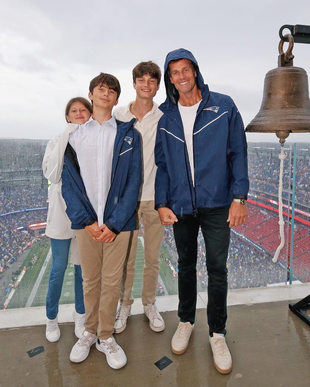 Tom Brady com os filhos: Jack, Benjamin e Vivian