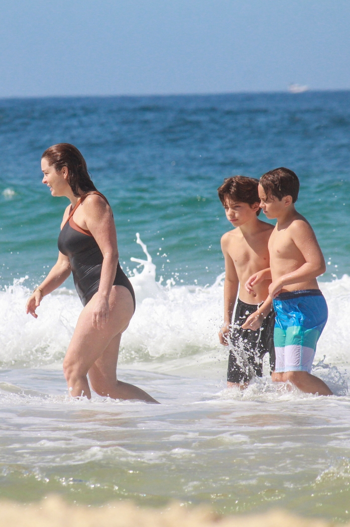 Claudia Abreu e os filhos