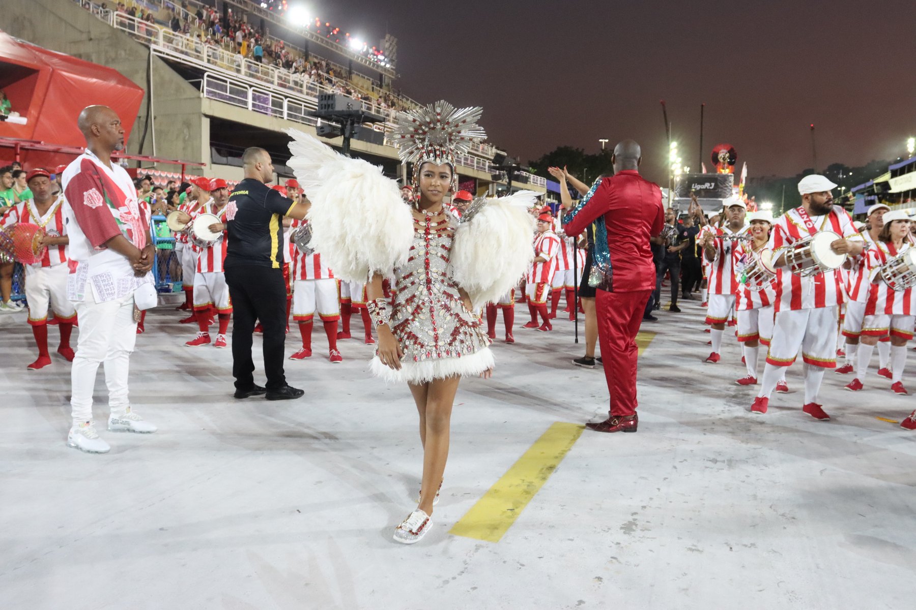 Wenny Isa, irmã de Lexa, no carnaval