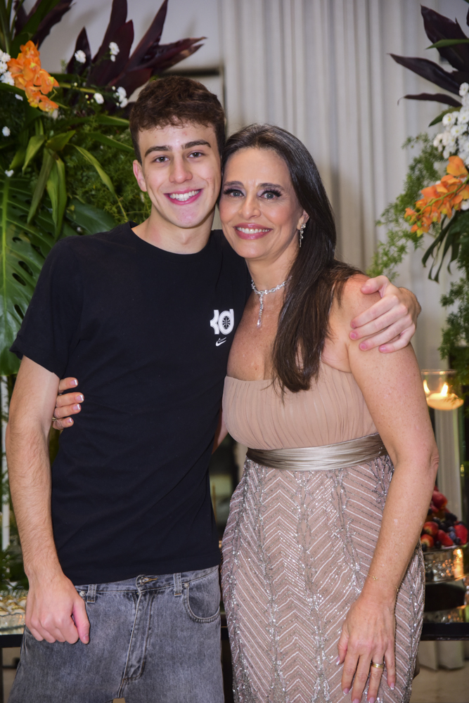 Carla Vilhena com o filho