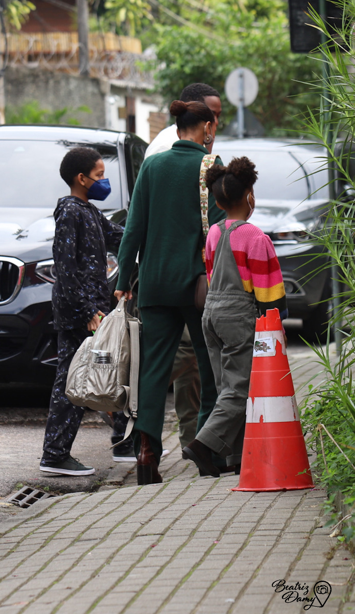 Taís Araújo e Lázaro Ramos com os filhos