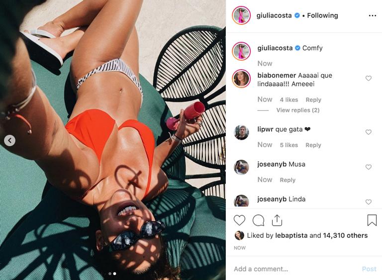 Giulia Costa exibe boa forma em fotos de biquíni