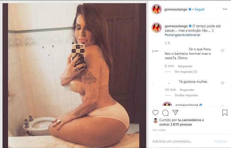 Solange Gomes posa de topless