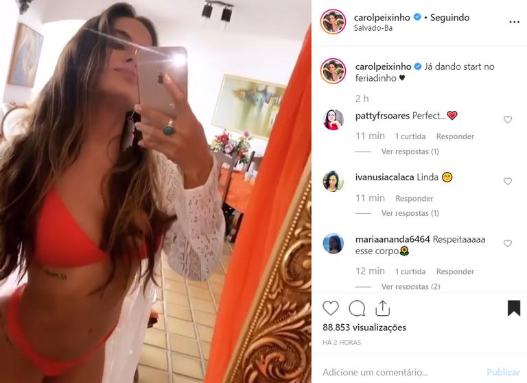 Carol Peixinho exibe corpão ao surgir de biquíni vermelho