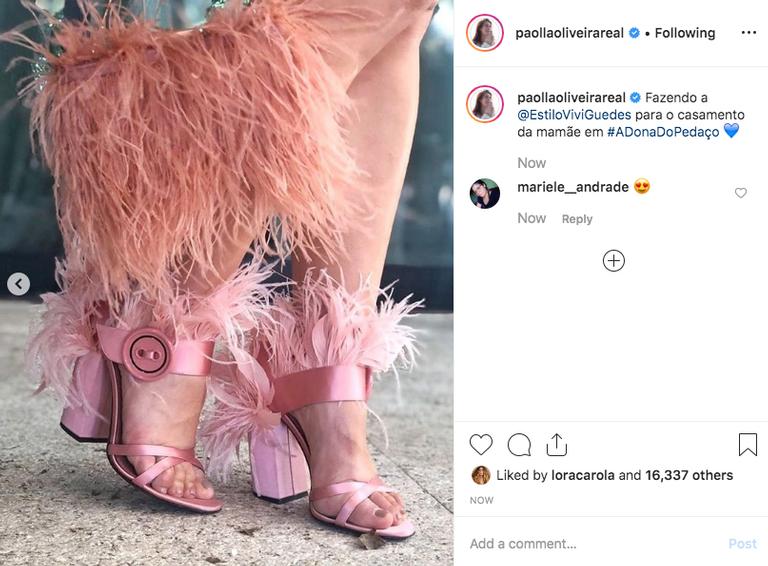 Paolla Oliveira deixa o ombro à mostra em look ousado para A Dona do Pedaço