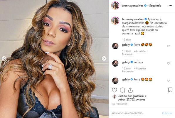 Namorada de Ludmilla abusa do decote ao surgir de lingerie: 'Perfeita'