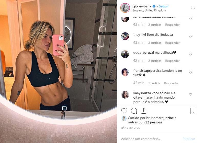 Giovanna Ewbank exibe barriga de tanquinho em clique sensual