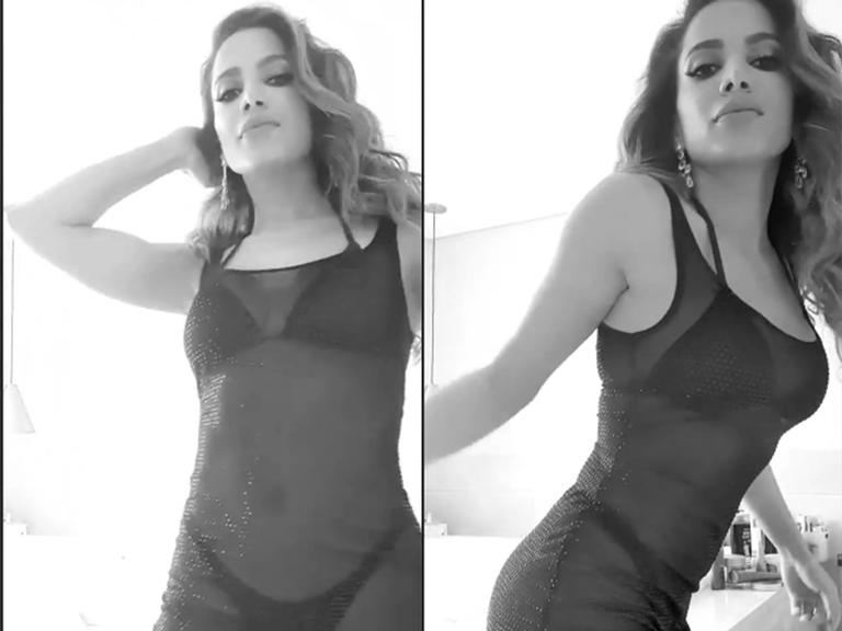 Anitta usa biquíni minúsculo com vestido transparente no Caldeirão do Huck