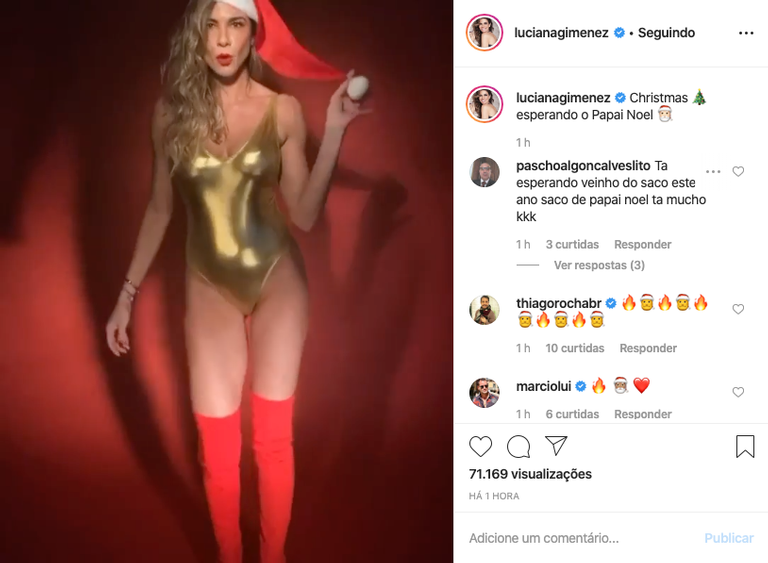 Luciana Gimenez sensualiza de 'Mamãe Noel'