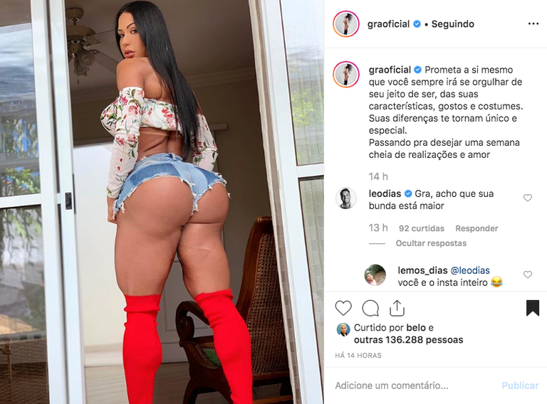 Gracyanne Barbosa surge com short minúsculo e tamanho do bumbum impressiona