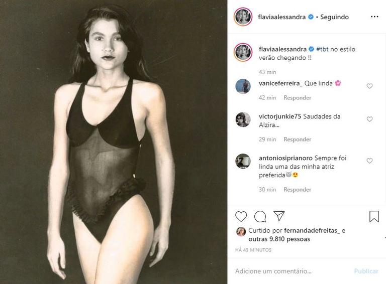 Flávia Alessandra relembra clique da adolescência