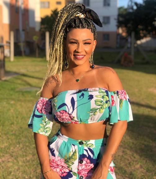 Filha de Gretchen faz mudança radical no cabelo e mostra o resultado