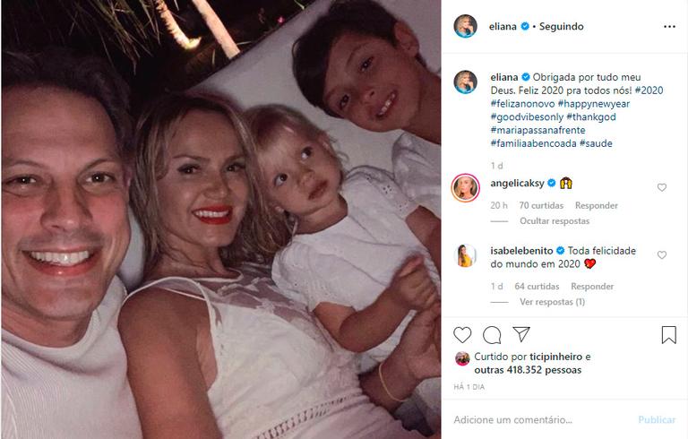 Eliana e a família reunida